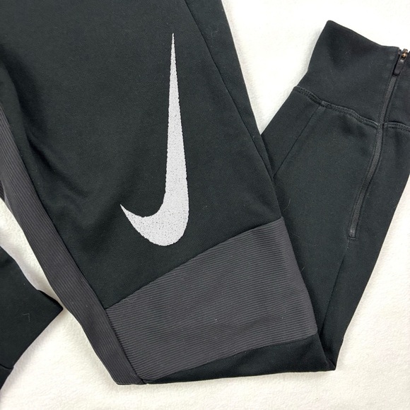 Nike Men’s Black/White Dri-FitTech Tapered Banded Bottom Jogger Pants (M) - Picture 5 of 16